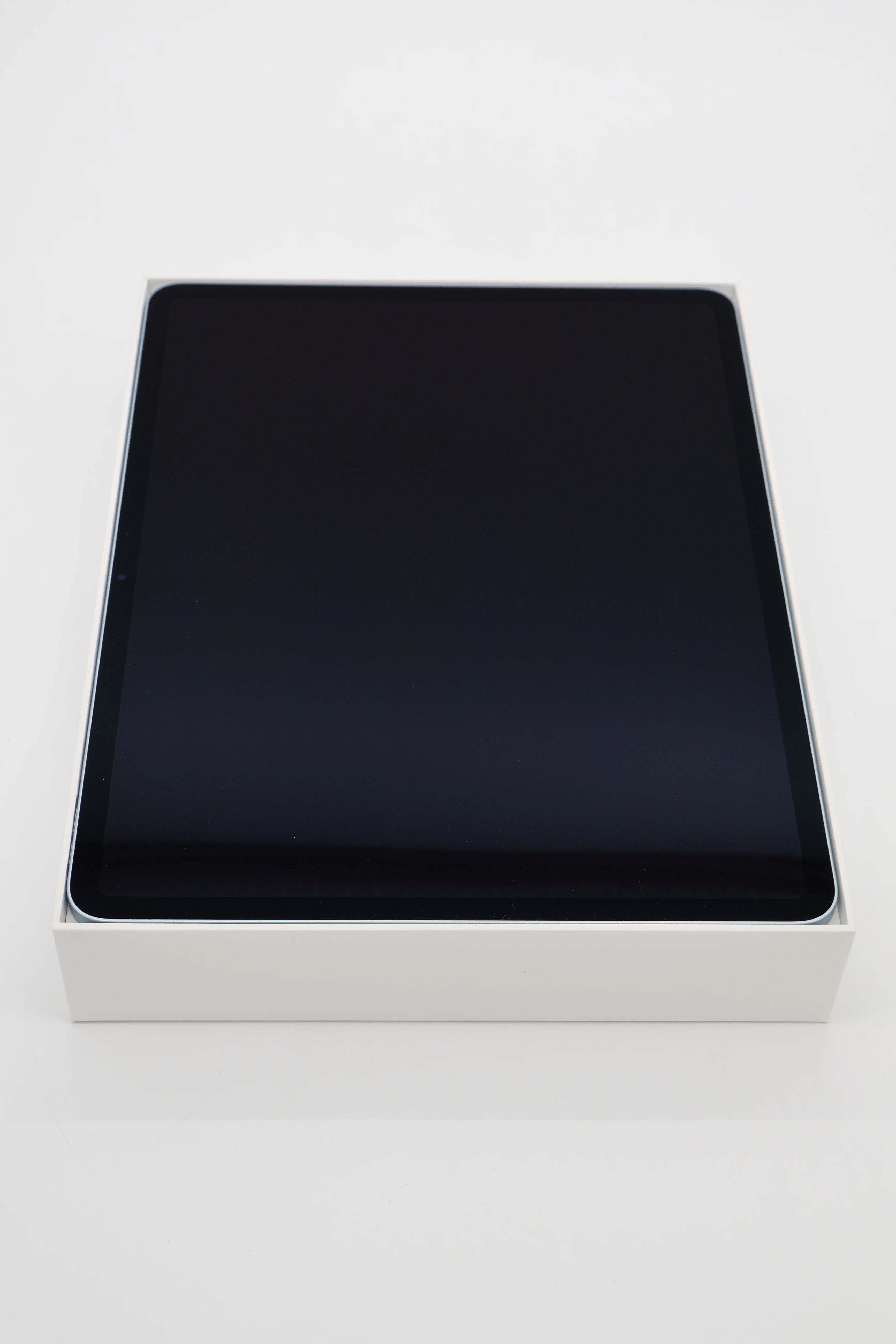 Apple 2025 iPad Air 13 Wifi 256GB Blue (Cert Refurb) - Image 4