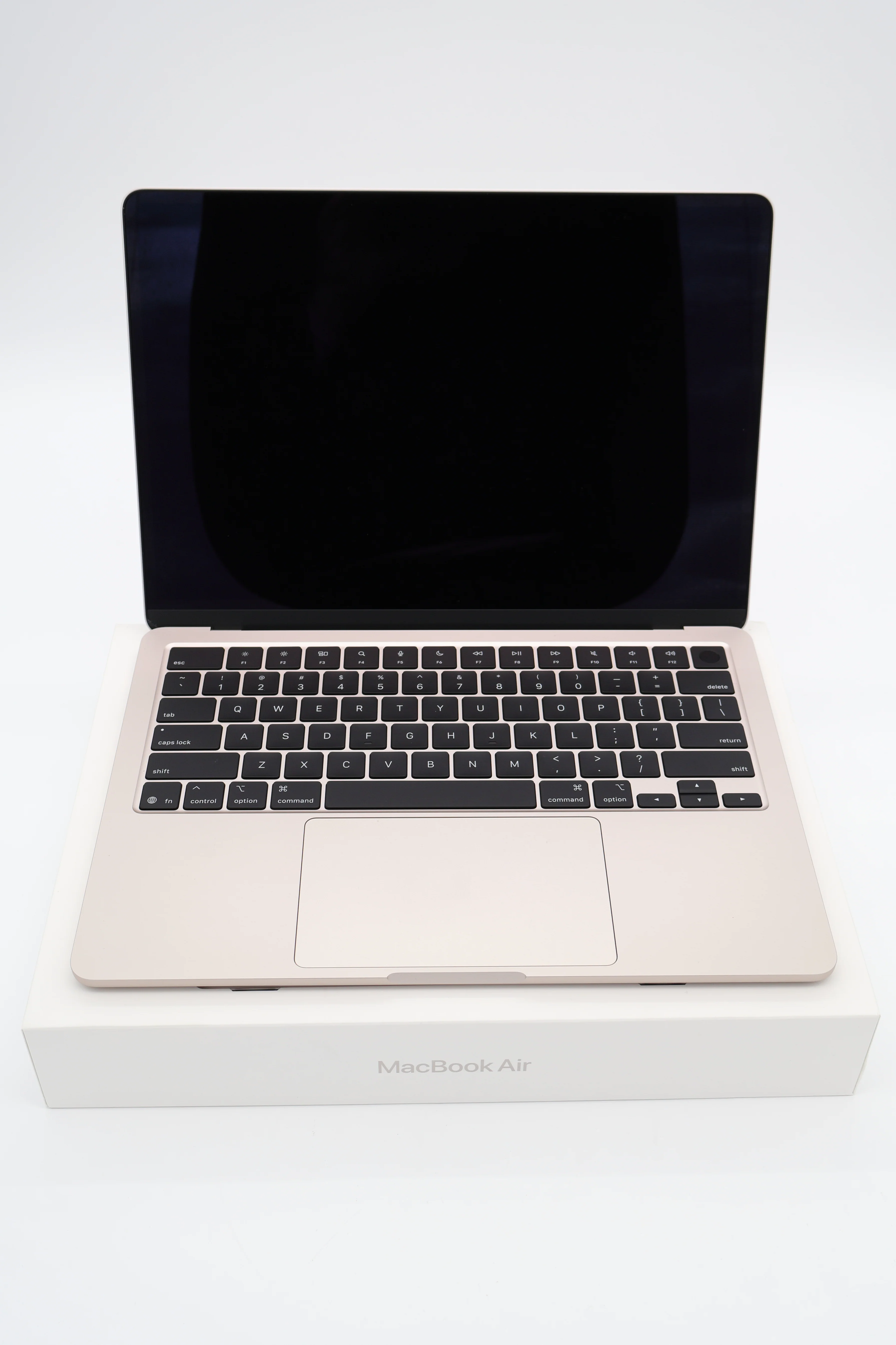 Apple MacBook Air 2025 13inch M4 10 Core CPU 16/512GB Starlight (Open Box) - Image 8