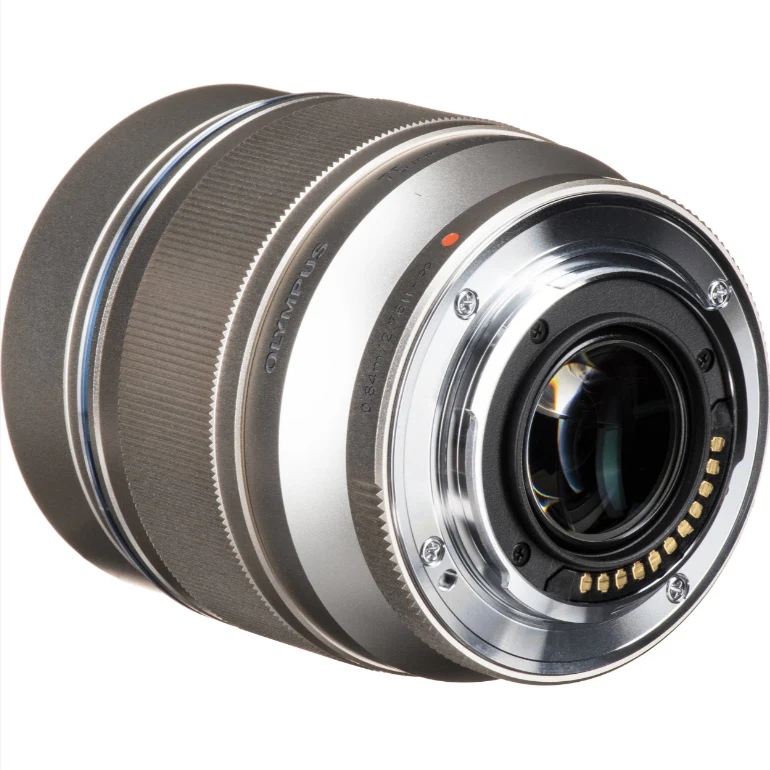 Olympus M.ZUIKO DIGITAL ED 75mm F1.8 - Silver - Image 4