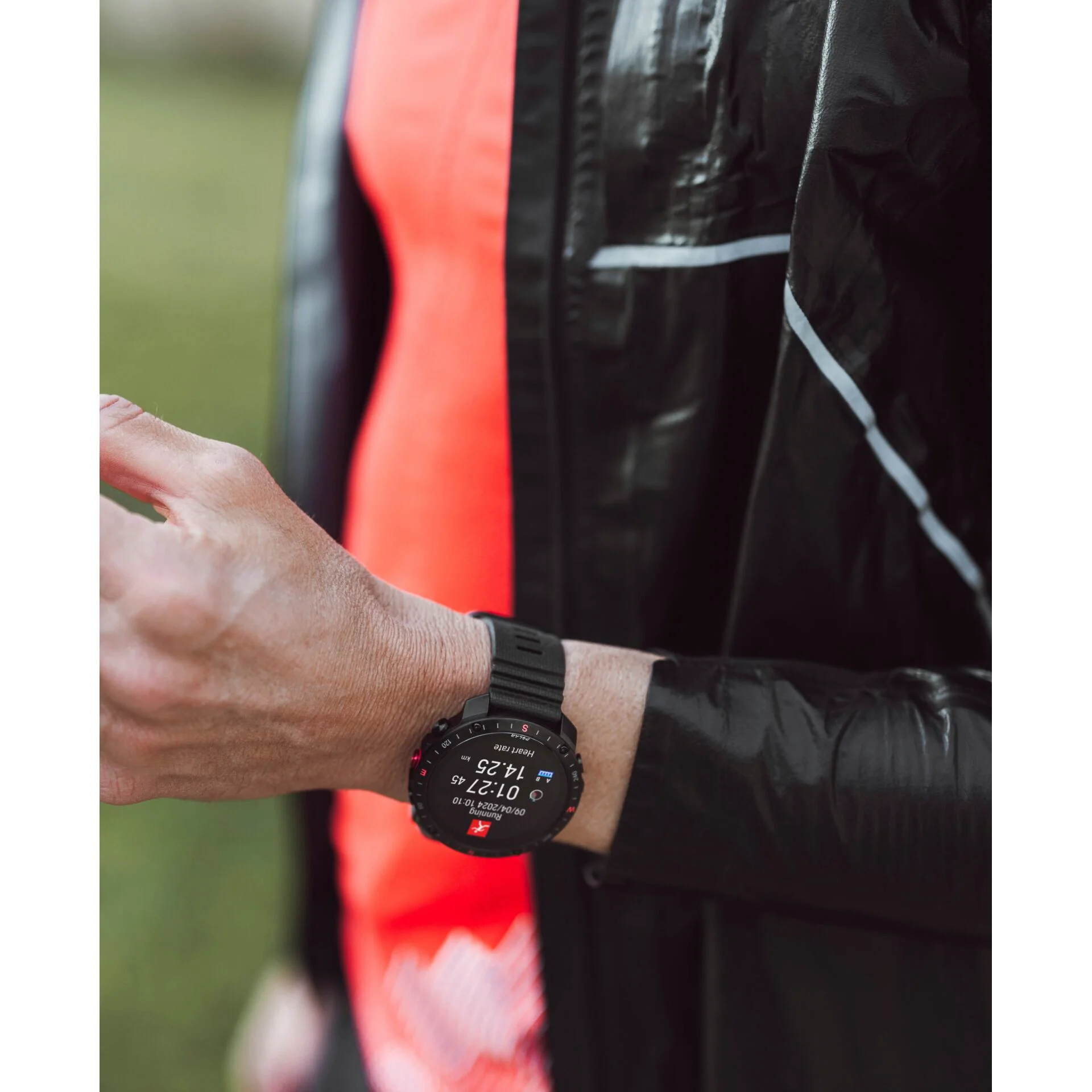 Polar Grit X2 Pro HR Bundle - Night Black - Image 6